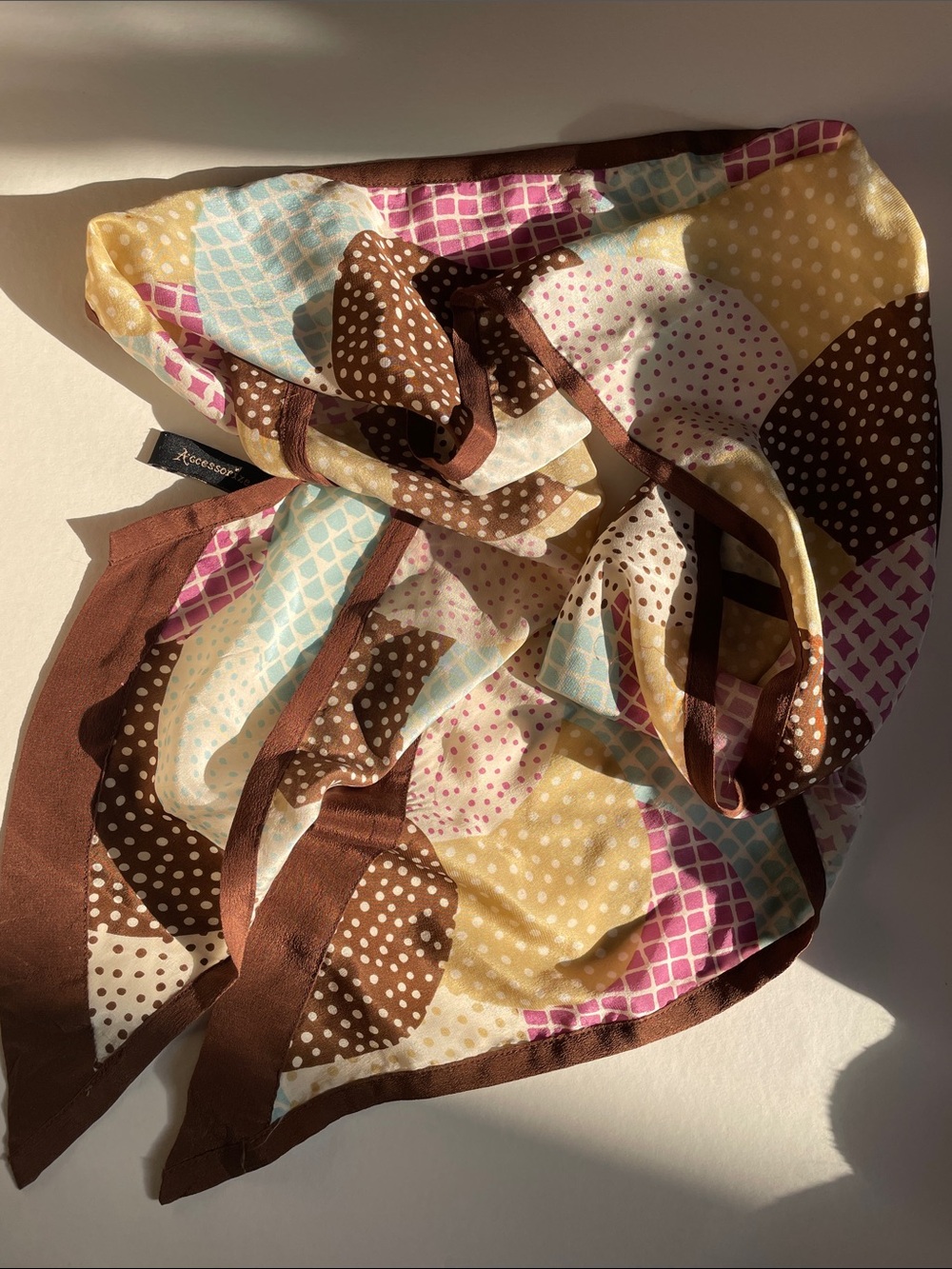 VTG ACCESSORIZE SILK SCARF